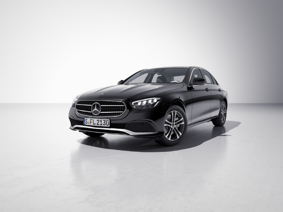 메르세데스-벤츠 ‘E 350 4MATIC 아방가르드’. [사진=더클래스 효성]