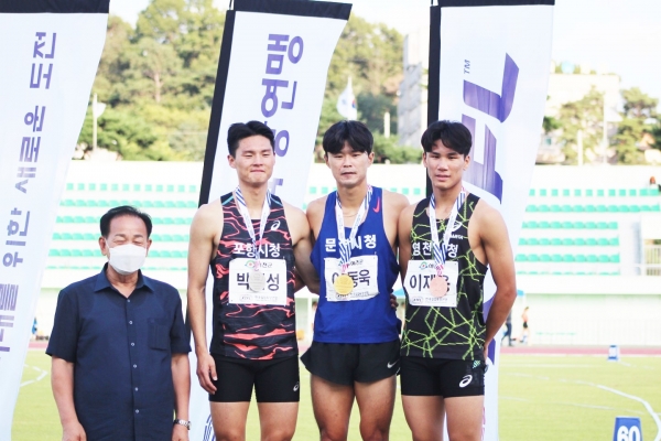 남자 1500m 문경시청 이동욱 선수가 시즌 첫 금메달 『제33회 전국실업단대항육상경기대회』 사진