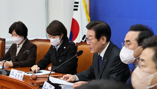 더불어민주당 이재명 대표가 14일 국회에서 열린 최고위원회의에서 발언하고 있다. (사진=연합뉴스)