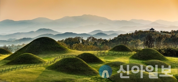 사진 창녕군(창녕 교동과 송현동 고분군)