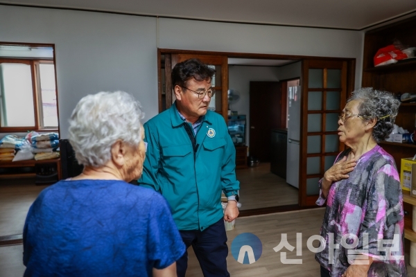 최명서 영월군수, 21일 다가오는 추석을 맞아 경로당 순회 방문 (사진=영월군)