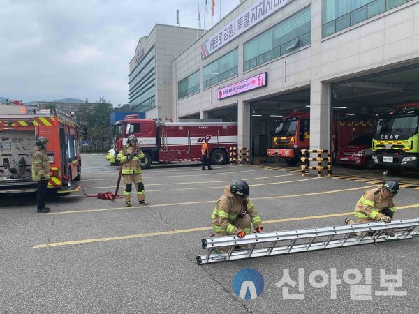 홍천군(군수 신영재)은 10월 26일 오후 2시 홍천군생명건강과학관에서 2023년 재난대응 안전한국훈련을 실시했다.