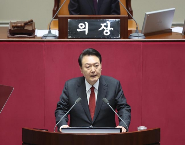 윤석열 대통령이 31일 국회 본회의에서 2024년도 예산안 및 기금운용계획안에 대해 시정연설을 하고 있다. (사진=연합뉴스)