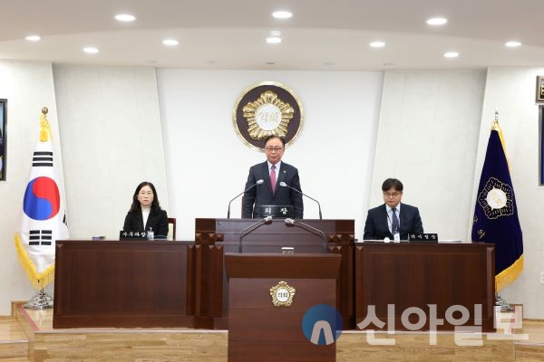 홍천군의회는 2024 갑진년 1월4일 오전 10시 본회의장 제344회임시회에서 박영록 의장은 개회사애서 다음과 같이 밝혔다. 다음은 박영록 군의장의 개회사 “전문”이다