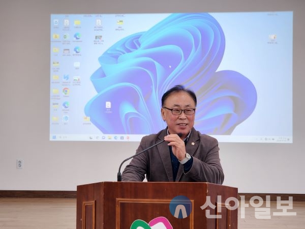 홍천군의회 박영록 의장은 1월 5일 서석면행정복지센터에서 열린 2024년 새해농업인실용교육에 참석했다.