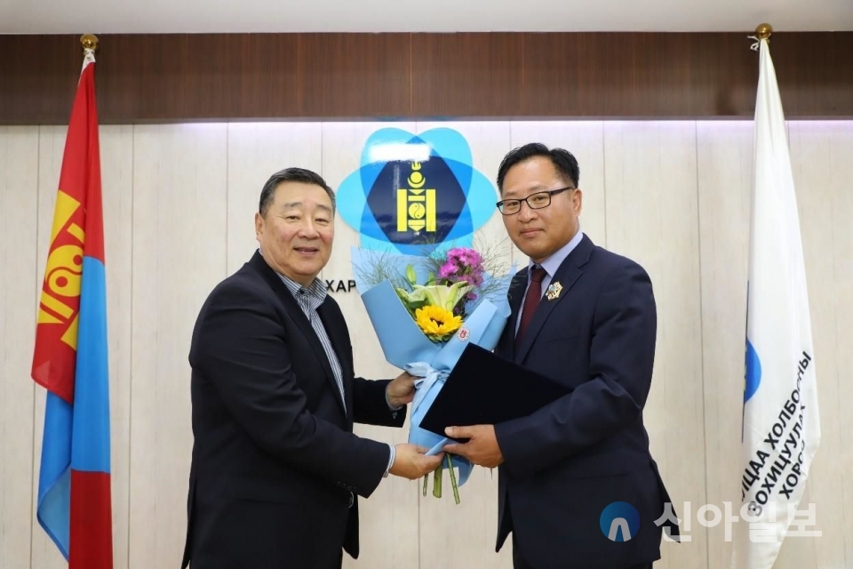 심장섭 교수 ‘북극성 훈장(알탄 가다스)’ 수여식. 사진=KAIST