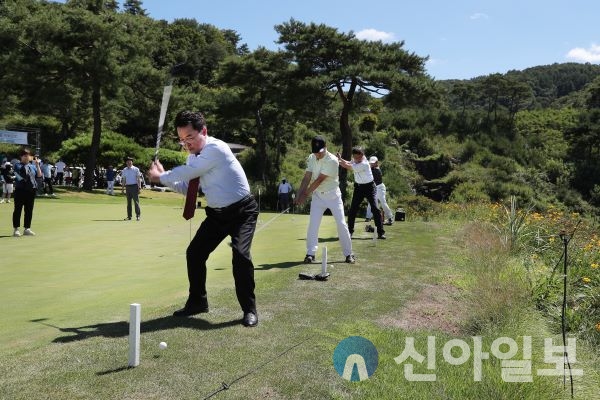 육동한 춘천시장, 춘천시장배 시민골프대회 개회식