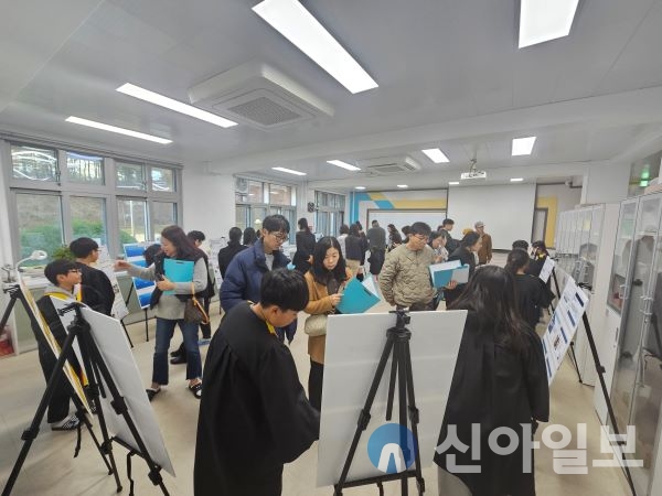 고성교육지원청, 영재교육원 산출물 발표대회 및 수료식 개최