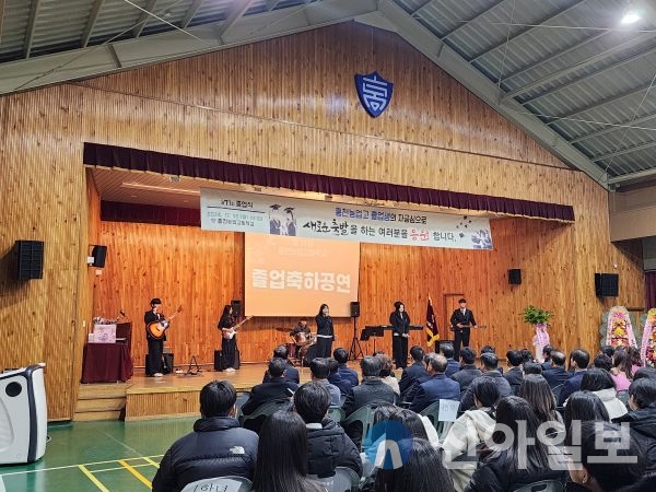 홍천군의회, 제71회 홍천농업고등학교 졸업 축하