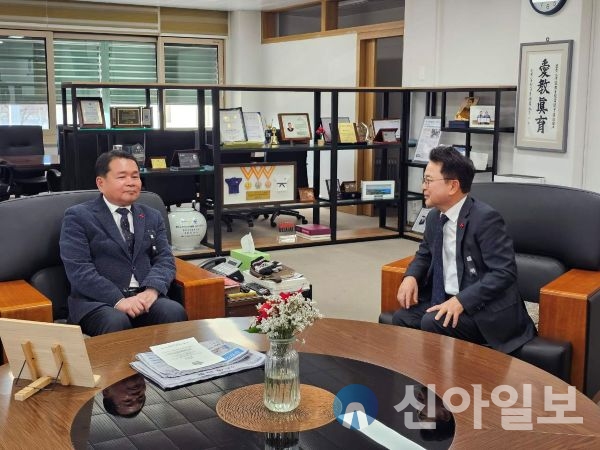 육동한 춘천시장, 신경호 교육감 방문