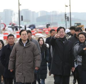 정명근 화성시장,경부고속도로 상부연결도로 현장 점검