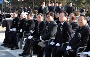 故 김수한 전 의장 영결식… 우원식 "뜻 따라 앞으로 나아갈 것"