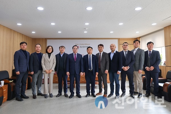 경남정보대, (사)한국프랜차이즈산업협회와 협약 체결[사진=경남정보대학교 제공]